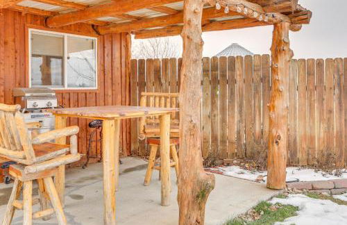 Glenvil Cabin with Gas Grill Steps to Dock and Pond! - Foto 16