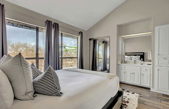 Luxury Riverfront Condo 1 BLK to Schlitterbahn! - Foto 2