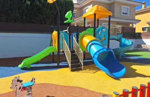 Extraordinaria Villa con piscina y chimenea - Photo 4