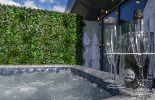 Luxury Penthouse with Private Hot Tub Overlooking Leeds City Centre - Foto 11