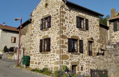 Évasion au cœur de Polignac : Charme et confort à deux pas du Puy-en-Velay - FR-1-582-382 - Foto 12