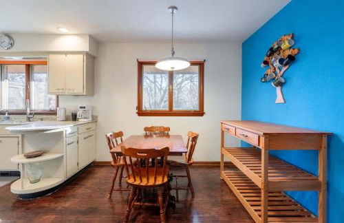 Spacious 4BR Home with BBQ Yard Near Golf Course - Foto 16