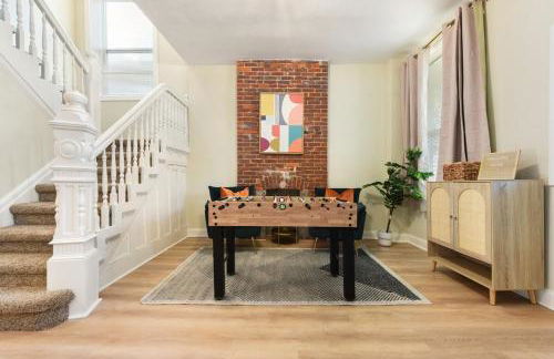 Pet Friendly 6 Bedroom Free Parking plus 5 Min From Bakery Sq - Foto 9