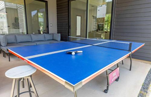 Luxury Getaway Near AT&T Stadium - 4BR Entire House-Hot Tub & Arcade - Foto 56