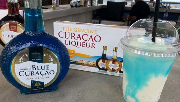 Degustazione del liquore nazionale