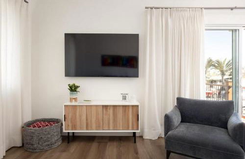 2BD Sashas Bungalow Beach Vibes 1 Block Away - Foto 17