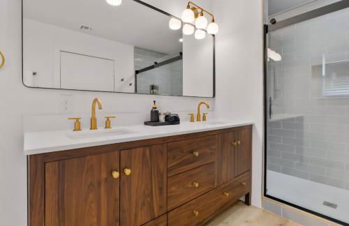 NEW! CowboyPool* 2Kings* Sleeps12* GroupTrip* - Foto 16