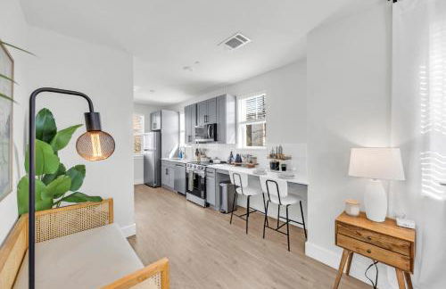 RG 2-1 DT Dallas l FIFA WORLD CUP READY l 5 Min from Love Field - Foto 5