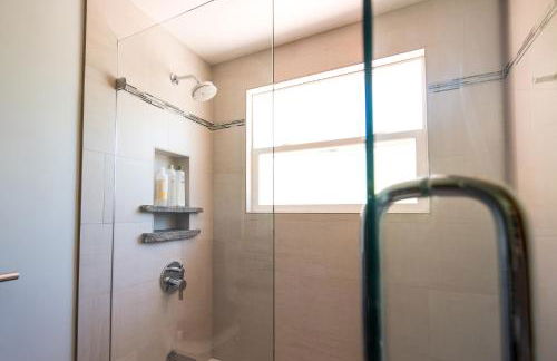 Serene Vineyard Chateau with Pool, Hot Tub, BBQ - Foto 61