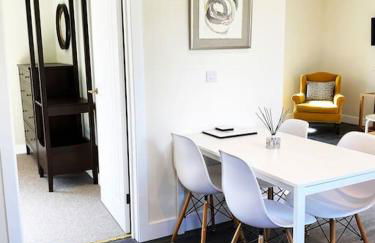 Larks Leaze Lodge, Steeple Ashton, Wiltshire - Photo 5