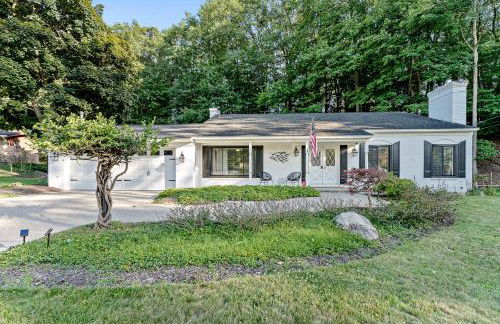 Hillside Cottage- Great Vacation Rental with Private Pool - Foto 30