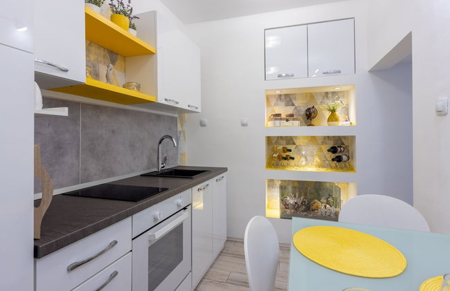 Apartmant Bionda Novi Vinodolski, cozy and nice apartment for 4 people in the city center - Photo 18