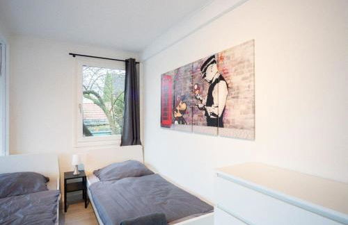 Monteurwohnung-fuer-5-Personen-mit-Balkon-Kueche-Ahrensburg-Naehe-Hamburg-AGRP1203 - Foto 2