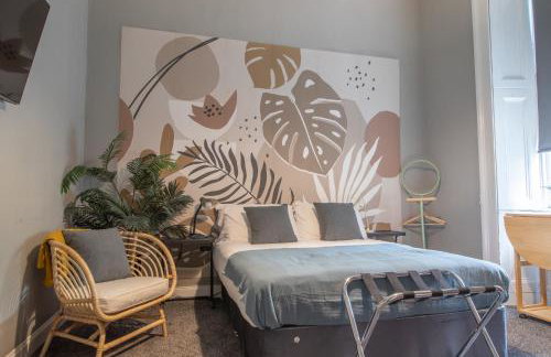 Cosy Palm Studio West End - Pass the Keys - Photo 1