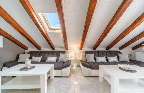 La Perla Apartments - Photo 57