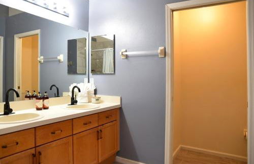 Artisan's Retreat - Poolside Paradise Near Disney - Foto 65