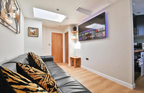 Luxury Cosy Central Detached Cardiff Bungalow with Free Parking - Foto 6