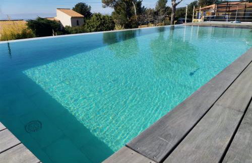 Villa La Voile au Vent - Sur les collines de la Cadière d'Azur - Villa spacieuse, 4 chambres, climatisée avec piscine à débordement, Vue mer et collines - Foto 8