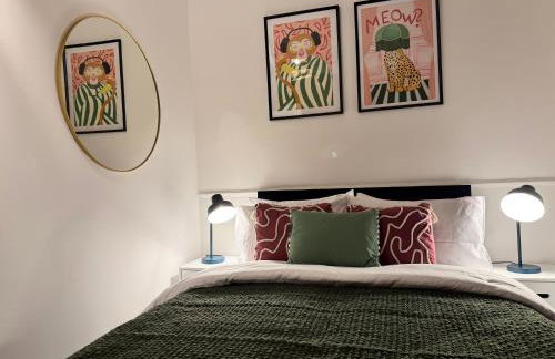 BIG House for Business Stays in Barnsley with 6-bedrooms & 8 Beds by PureStay - Foto 21