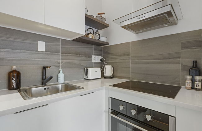 Central Quiet 2BR Apt - Wifi - Parking - Foto 8