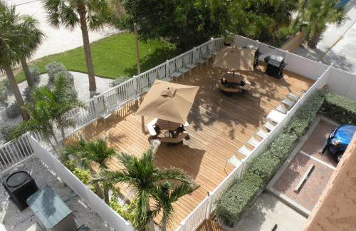 Surf Beach Treasure Island Resort - Photo 26