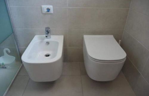 Bilocale in residence vista lago con piscina - Foto 18