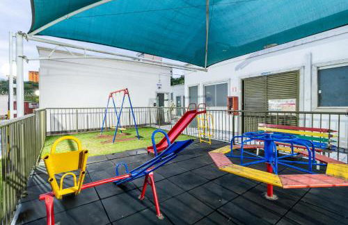 Flats Praia Uberlandia - Apt próximo ao Praia Clube - Area de lazer com Portaria 24 horas, piscina, academia, brinquedoteca, churrasqueira e áreas verdes para caminhadas - Foto 10