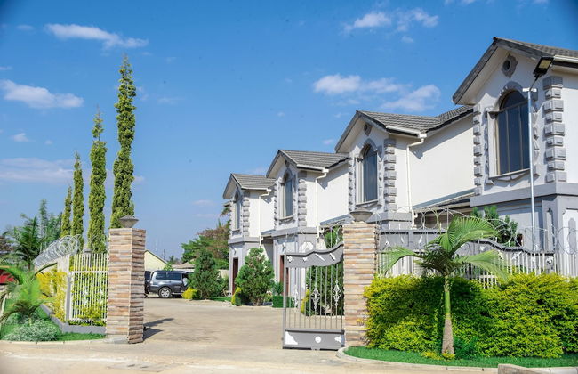 Lusaka Luxe: Your Private Oasis Awaits in the Heart of Zambia - Photo 24