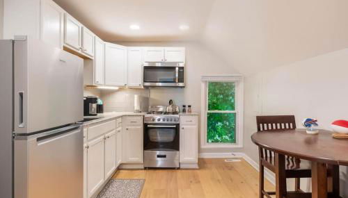 Walkable Allentown Downtown Gem with King Bed - Photo 5