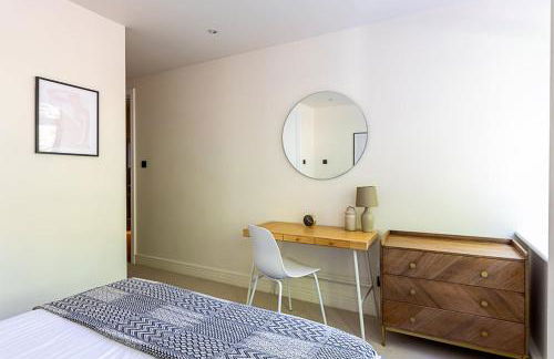 Stunning Modern Apartment in the Heart of Holborn - Photo 48