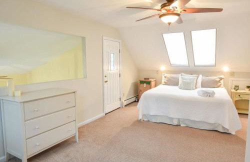 Spacious w Large Outdoor Area Fire Pit - Foto 27