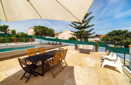 WHome Sea Breeze House with Pool & BBQ in Ericeira - Foto 1