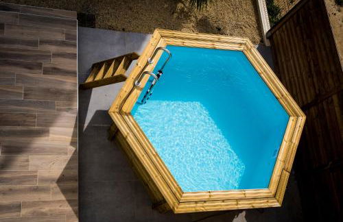 Domaine de Mérins, 10 couchages avec piscine, face à la rivière, à 4km de la plage - Foto 3