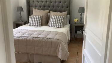 The Courtyard - Photo 5