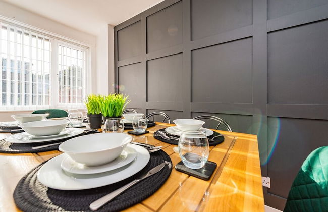 Premium 4 Bed Detached in Heswall - Photo 17