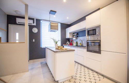 L'ESCAPADE PASSION EXPERIENCE - FAMILY & ANIMAUX Welcome - Balneo SPA Jardin - Elegance & Confort - CLIMATISATION - Elite Premium Properties Services - Foto 5