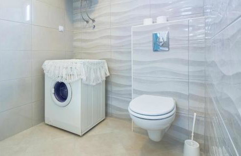 10 Bedroom Beautiful Home In Kucice - Foto 57