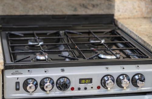 Spacious 3BR Home with Driveway Near NEC & Airport - Foto 31