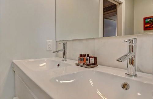 Comfortable and stylish condo near Myers Park - Foto 22