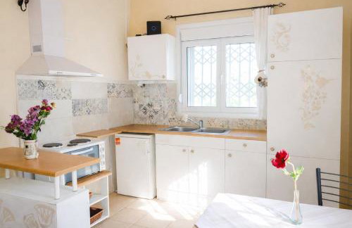 Sunshine Home - Peaceful Garden Escape & Parking - Foto 27