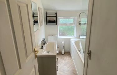 Slick Space for a Wigan Stay - 5 Minutes from M6 and M58 Motorways - Foto 11