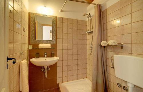 Villa Katherine with Pool and Game Room - Foto 31