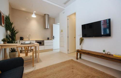 Eva Recommends Castellar Pool & Terrace - Photo 76