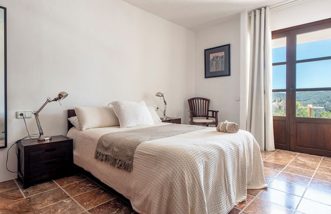 San Josep 6-bed Villa, Sleeps 14, Pool & Sea View - Photo 10