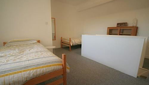 Charming 3-Bed House in Whitwell village - Foto 3