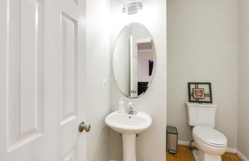 5 Mi to Show Place Arena Quiet Townhome with Patio - Foto 10