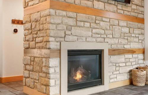 Beautiful Lakescape-4 BR Home with Heated Pool & Rec Space-Family Friendly - Foto 11