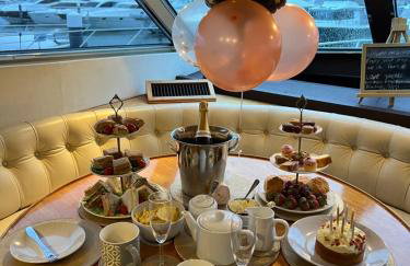 SUPERYACHT ON TOWN QUAY MARINA, SOUTHAMPTON - Very close to city centre and cruise terminals - free parking included - Foto 27