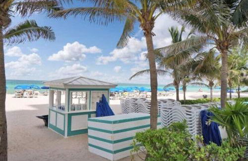 Beachfront Resort - Pool - Ocean View Balcony- Gym - Foto 44