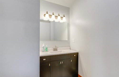 Walk to Lake Erie Spacious Home in Sandusky! - Foto 14